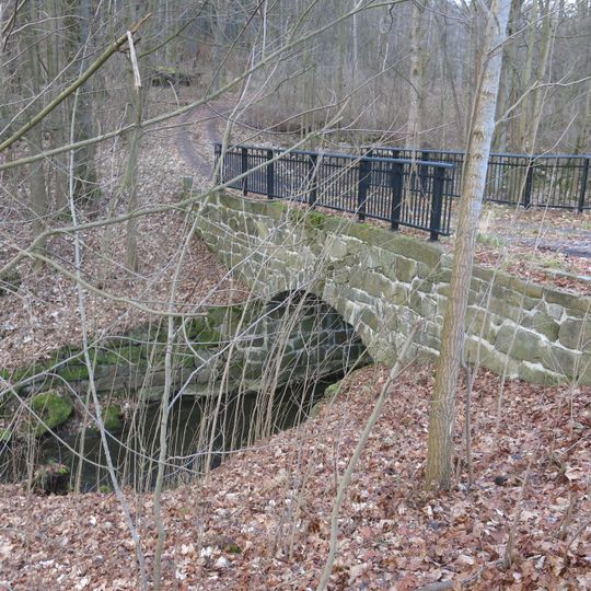 Jednoobloukový most přes Rožanský potok v Rožanech